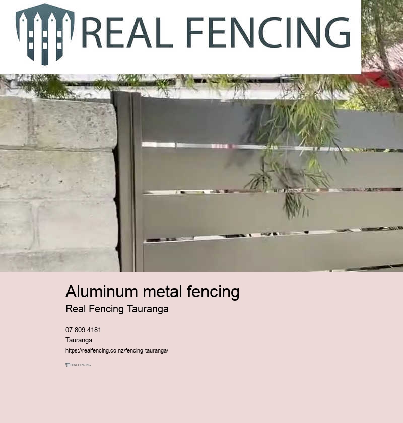 Aluminum metal fencing