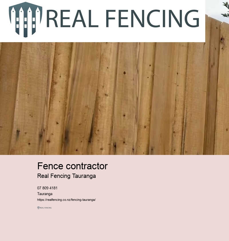 Pool fence contractor